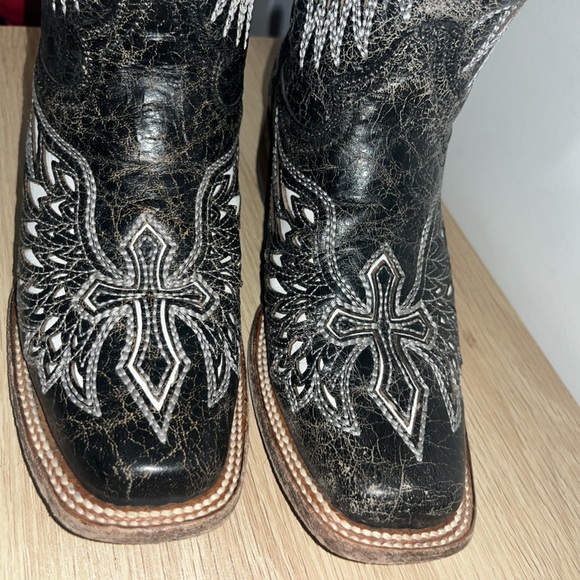 Womens Black, White Cross & Wings Corral Boots A1019 - Picture 2 of 11